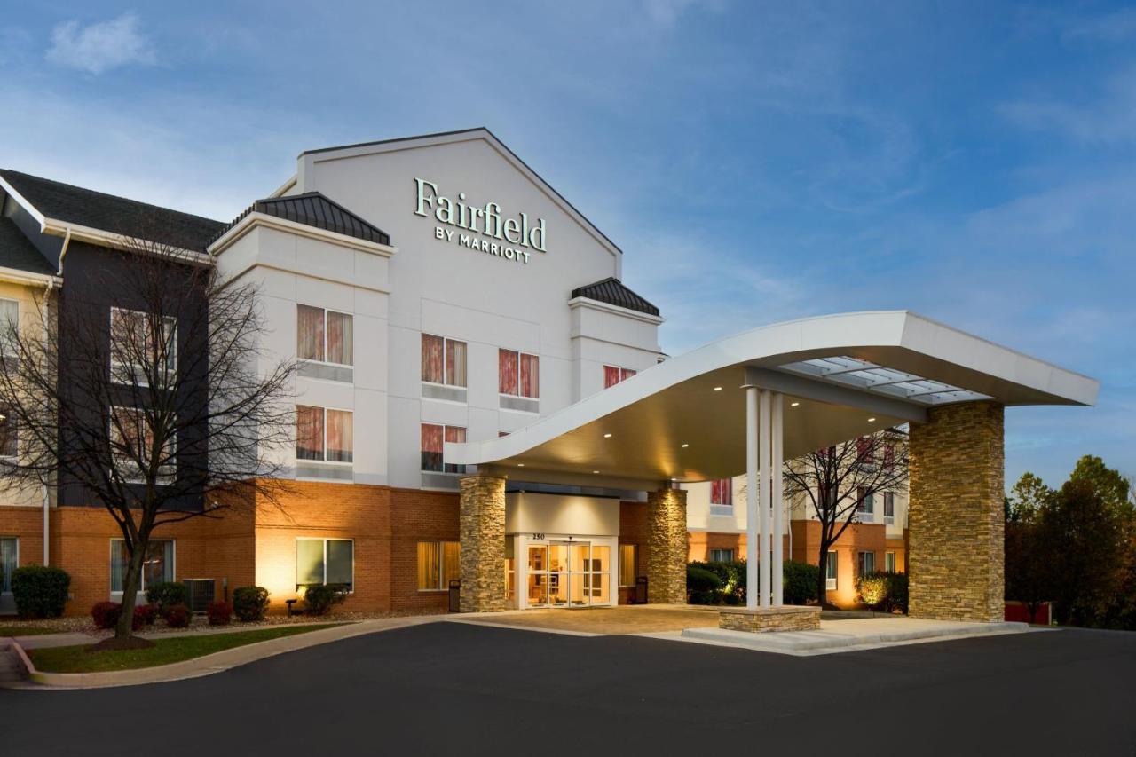 Fairfield Inn And Suites By Marriott Winchester Exterior photo