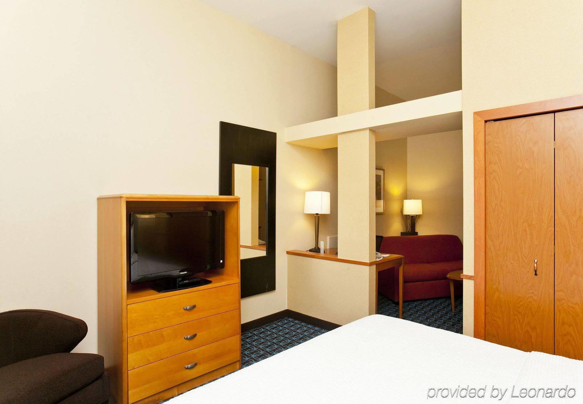 Fairfield Inn And Suites By Marriott Winchester Exterior photo